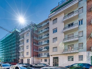 Bilocale in Vendita a Torino, 165'000&euro;, 60 m², arredato, con Box