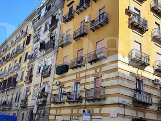 Trilocale in Vendita a Napoli, 235'000&euro;, 85 m²