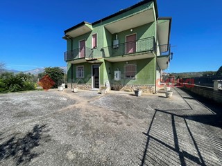 Quadrilocale in Vendita a Minturno, 150'000&euro;, 101 m²