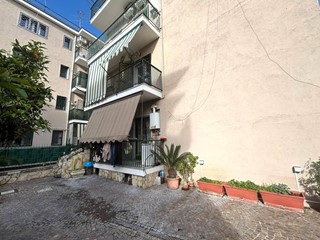 Trilocale in Vendita a Villaricca, 210'000&euro;, 118 m²