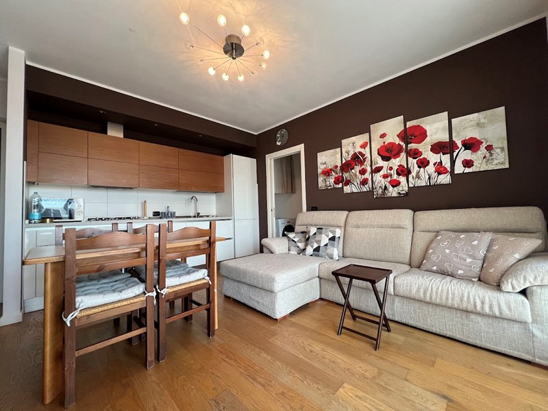 Bilocale in Affitto a Verona, 700&euro;, 55 m², arredato, con Box