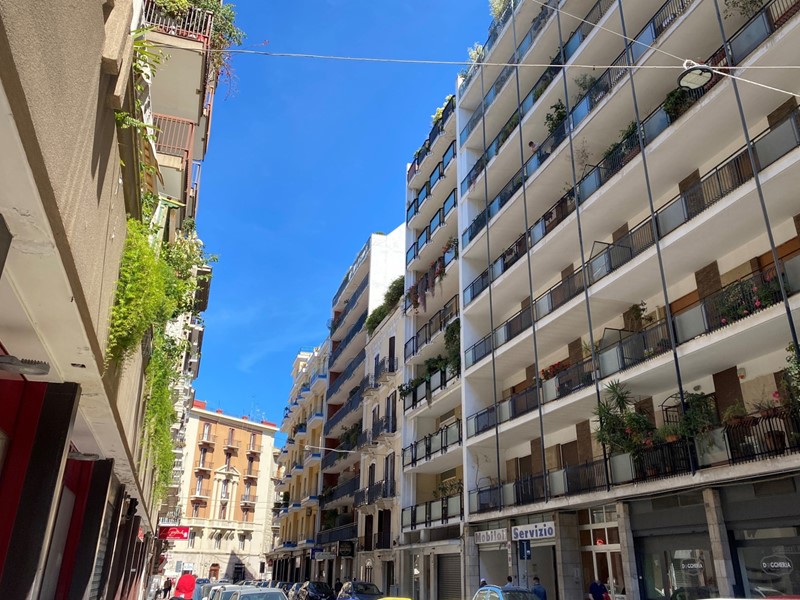 Quadrilocale in Affitto a Bari, 1'200&euro;, 130 m², arredato
