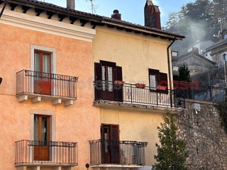 Trilocale in Vendita a Pescasseroli, 179'000&euro;, 80 m², arredato