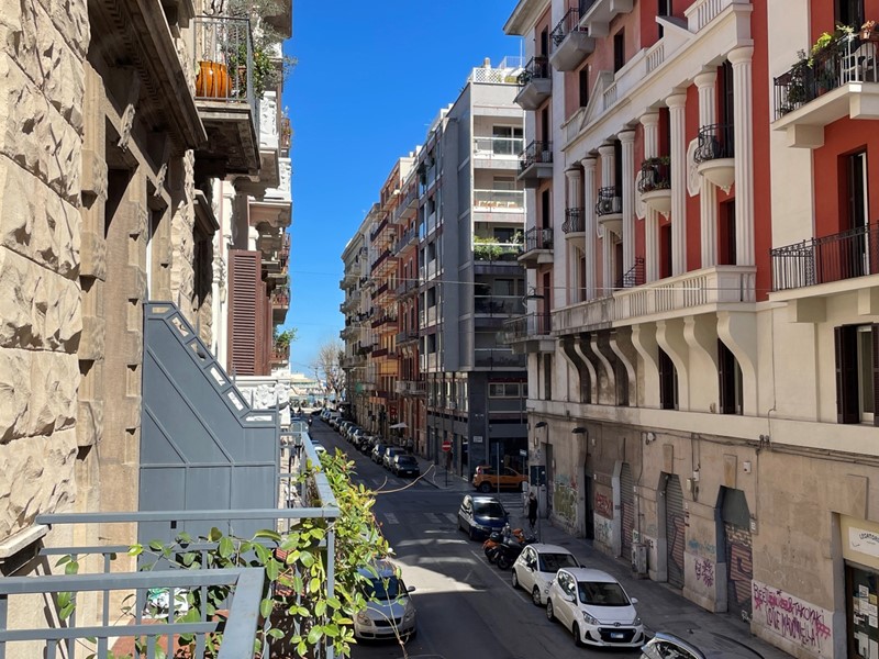 Quadrilocale in Affitto a Bari, 1'500&euro;, 115 m², arredato