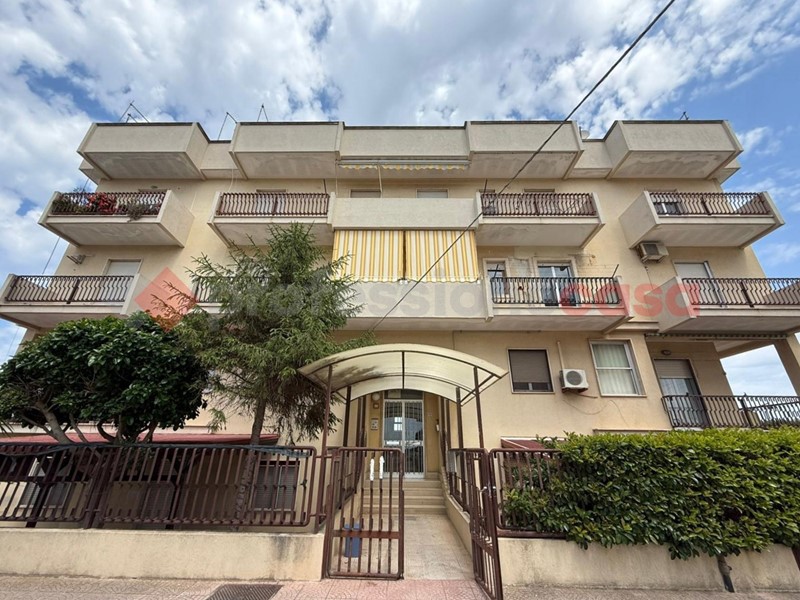 Quadrilocale in Vendita a Leporano, 98'000&euro;, 80 m²