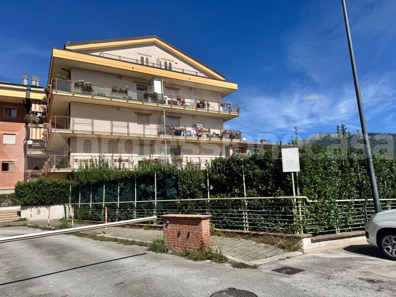Bilocale in Vendita a Isernia, 140'000&euro;, 52 m², arredato