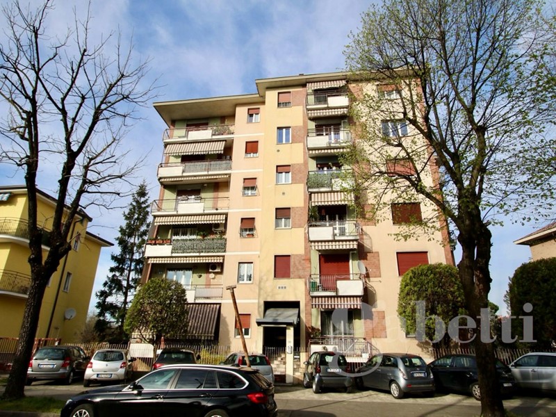 Trilocale in Vendita a Busto Arsizio, 170'000&euro;, 109 m², arredato