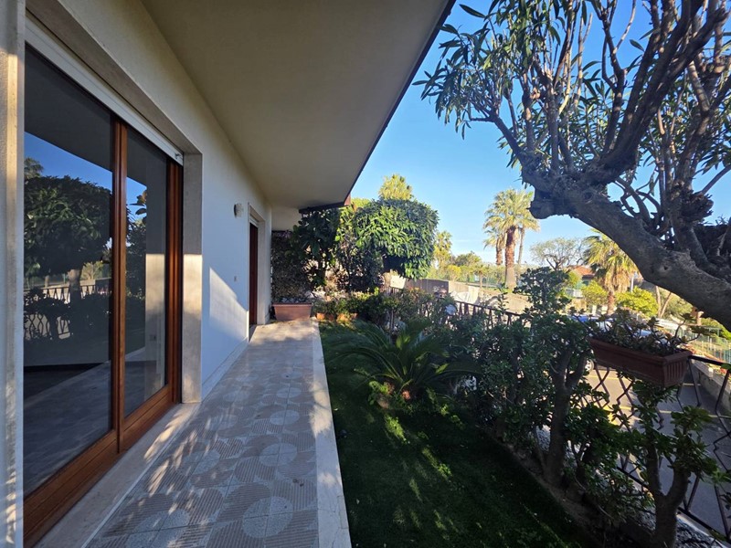 Appartamento in Vendita a Sanremo, 290'000&euro;, 91 m²