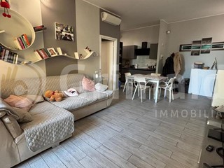 Quadrilocale in Vendita a Abbiategrasso, 255'000&euro;, 125 m², con Box