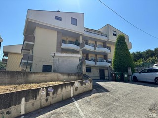 Trilocale in Vendita a Tortoreto, 163'000&euro;, 90 m², con Box