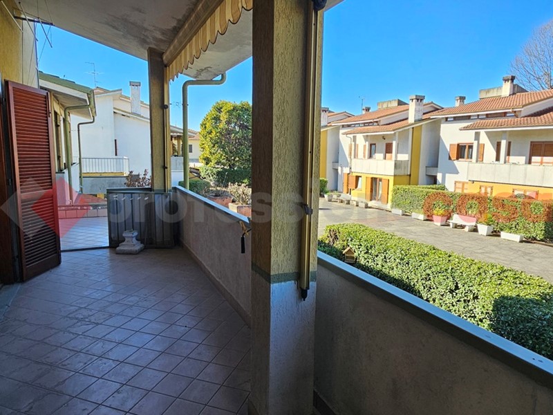 Appartamento in Vendita a Pinerolo, 149'000&euro;, 165 m², con Box