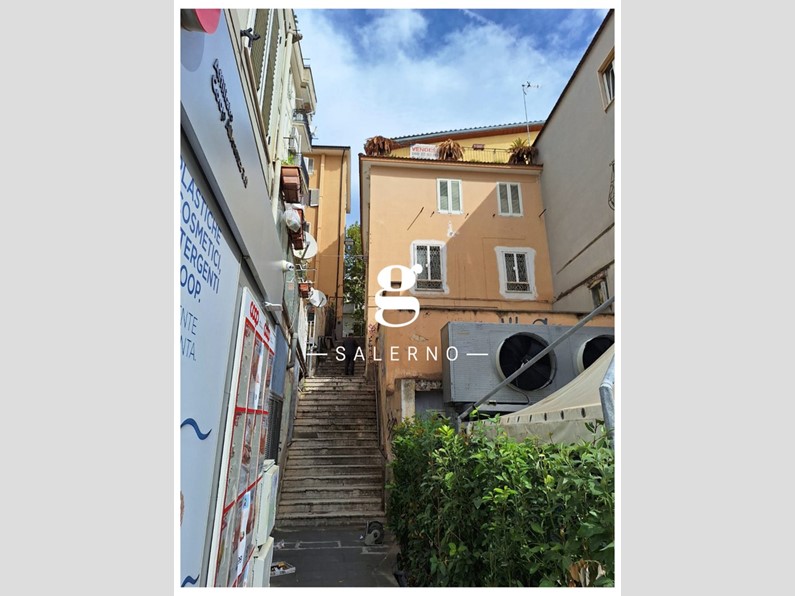 Monolocale in Vendita a Salerno, 45'000&euro;, 18 m²