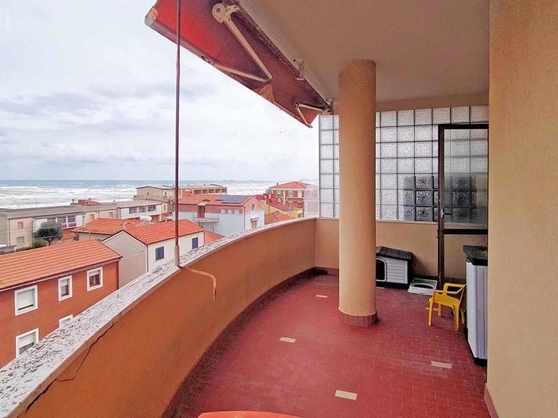 Trilocale in Vendita a Senigallia, 130'000&euro;, 75 m², con Box