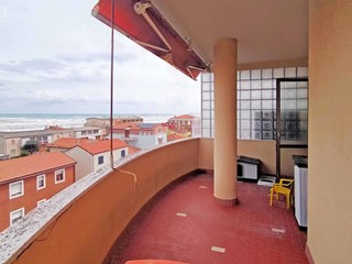 Trilocale in Vendita a Senigallia, 130'000&euro;, 75 m², con Box