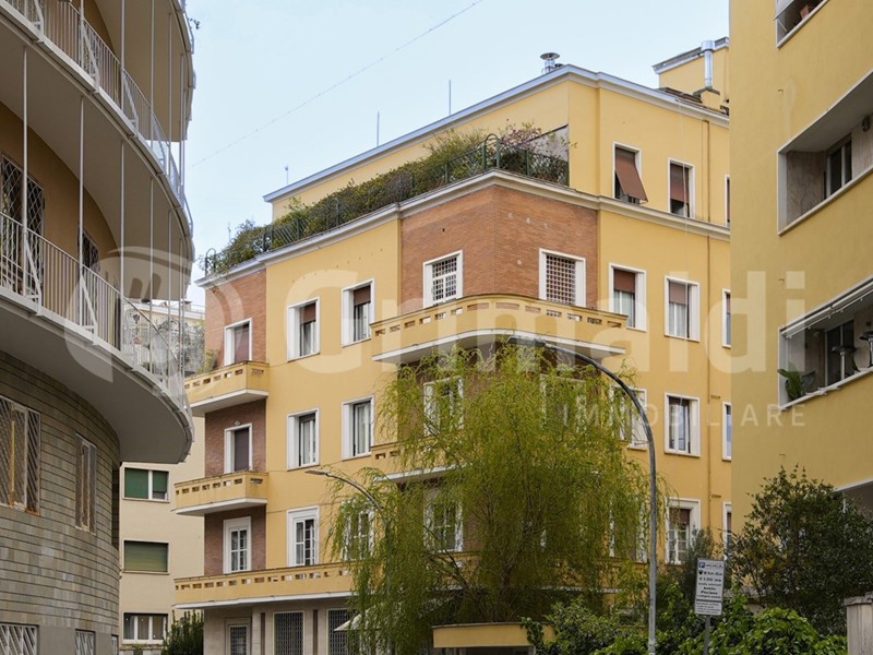 Appartamento in Vendita a Roma, 1'690'000&euro;, 200 m²