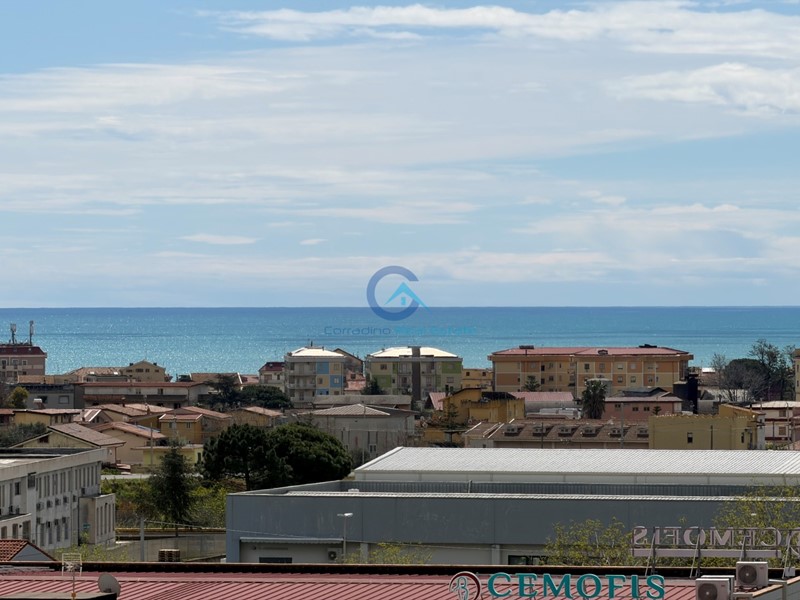 Trilocale in Vendita a Catanzaro, zona Fortuna, 120'000&euro;, 80 m²