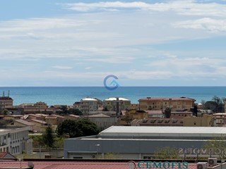 Trilocale in Vendita a Catanzaro, zona Fortuna, 120'000&euro;, 80 m²