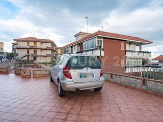 Quadrilocale in Vendita a Acireale, zona Stazzo, 169'000&euro;, 120 m², arredato