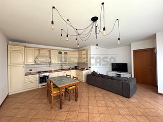 Quadrilocale in Vendita a Pozzoleone, 164'000&euro;, 110 m², con Box