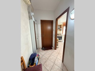 Bilocale in Vendita a Montecchio Maggiore, 70'000&euro;, 65 m², arredato, con Box