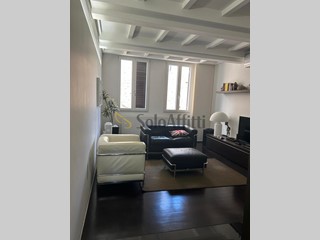 Trilocale in Affitto a Firenze, zona Centro Storico, 1'500&euro;, 60 m², arredato