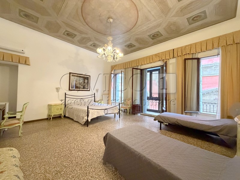 Appartamento in Vendita a Venezia, 1'200'000&euro;, 250 m², arredato