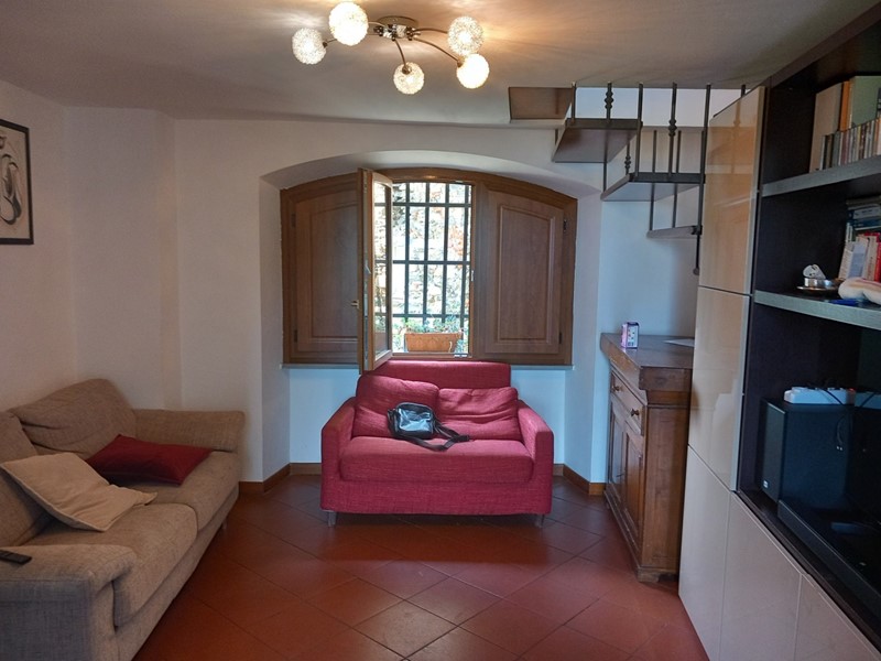 Appartamento in Vendita a Luni, 250'000&euro;, 194 m²