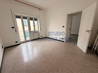 Bilocale in Vendita a Taggia, zona Arma Di Taggia, 145'000&euro;, 40 m²
