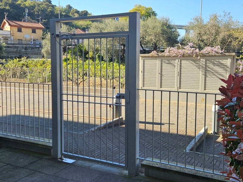 Trilocale in Vendita a Andora, 220'000&euro;, 50 m², arredato, con Box