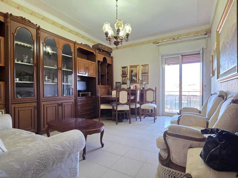 Trilocale in Vendita a Gravina di Catania, 119'000&euro;, 85 m², con Box