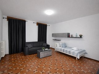 Appartamento in Vendita a San Giovanni Ilarione, 135'000&euro;, 140 m²