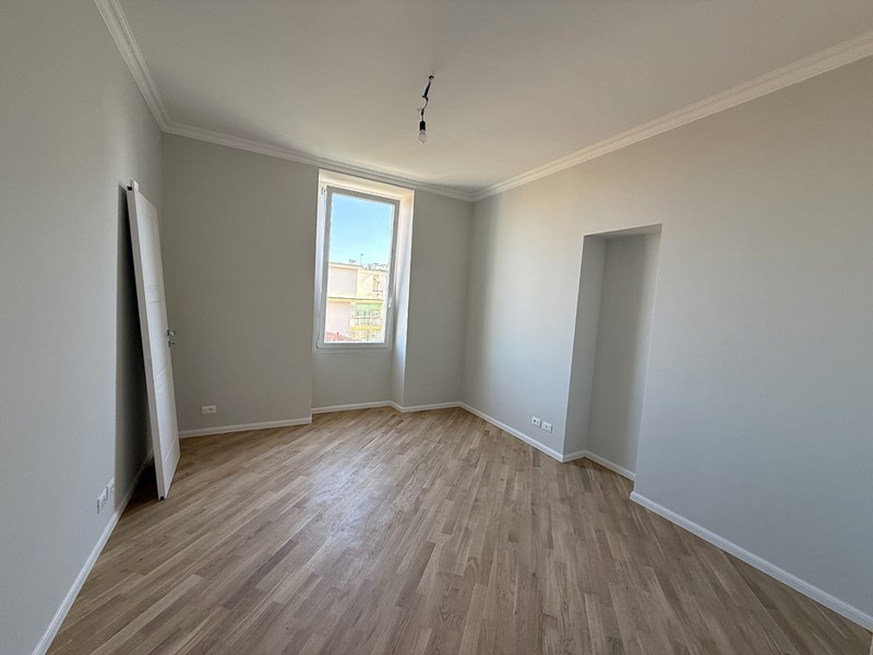 Trilocale in Vendita a Sanremo, 185'000&euro;, 45 m²