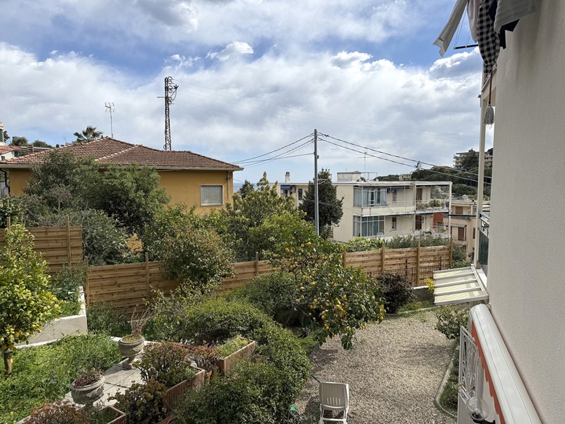 Trilocale in Vendita a Sanremo, 298'000&euro;, 76 m²