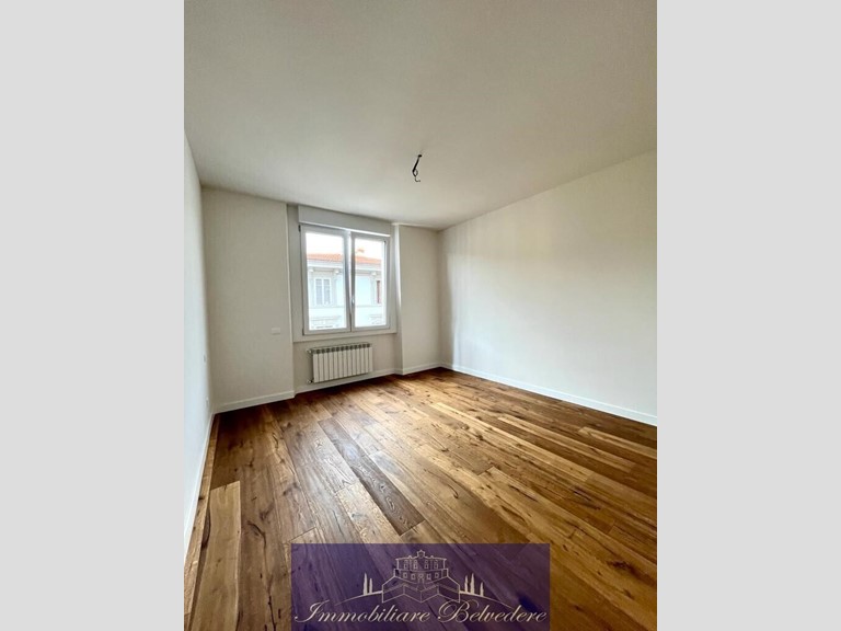 Trilocale in Vendita a Firenze, zona Novoli, 289'000&euro;, 70 m²