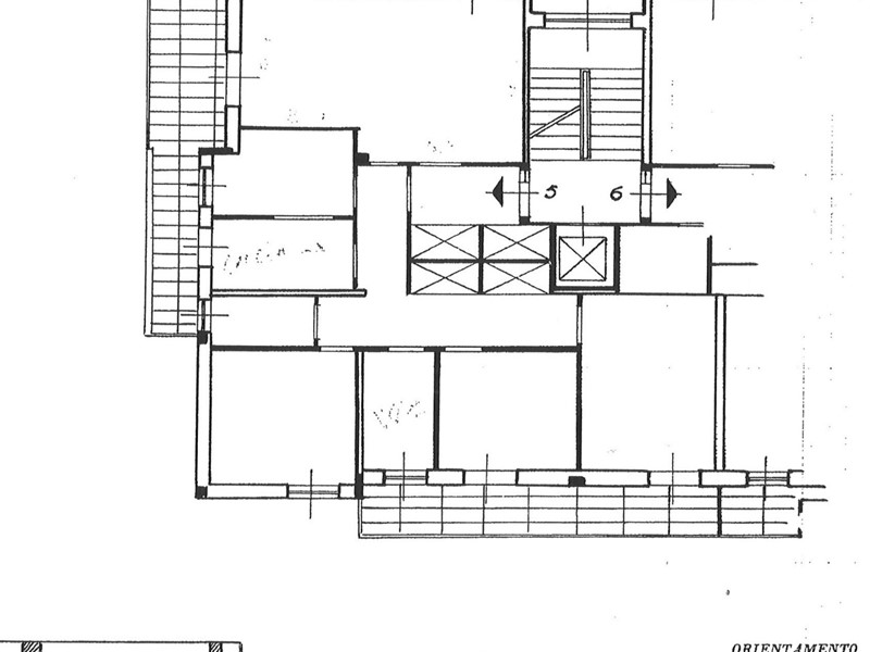 Quadrilocale in Vendita a Roma, 450'000&euro;, 146 m²