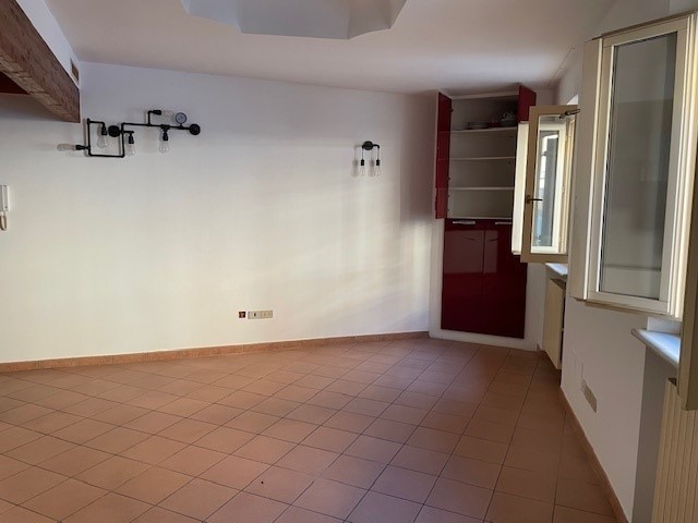 Appartamento in Vendita a Pesaro, 210'000&euro;, 80 m²