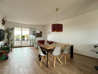 Appartamento in Vendita a Rovigo, zona Centro cittÃ, 299'000&euro;, 130 m², arredato