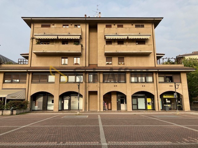 Quadrilocale in Affitto a Bovisio Masciago, 900&euro;, 130 m², arredato, con Box