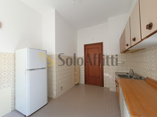 Quadrilocale in Affitto a Catanzaro, zona Stadio - Ospedale, 620&euro;, 190 m²