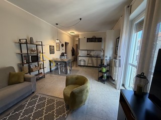 Bilocale in Affitto a Pavia, zona Stazione, 720&euro;, 60 m², arredato