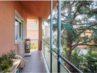 Appartamento in Vendita a Parma, 235'000&euro;, 120 m², con Box