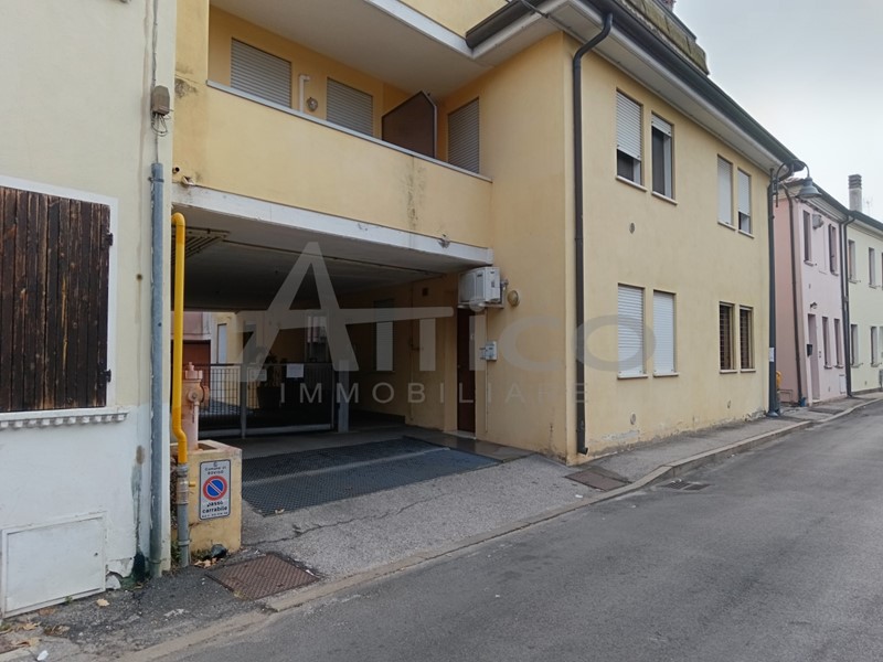Trilocale in Affitto a Rovigo, zona Centro cittÃ, 500&euro;, 40 m², arredato, con Box