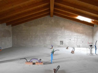 Bilocale in Vendita a Casalpusterlengo, 25'000&euro;, 45 m²