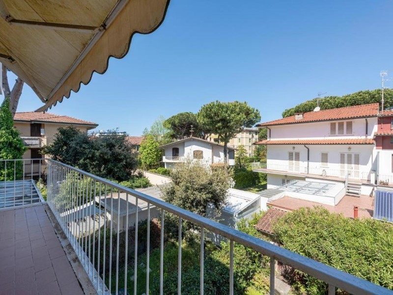 Appartamento in Affitto a Viareggio, 2'000&euro;, 150 m², arredato
