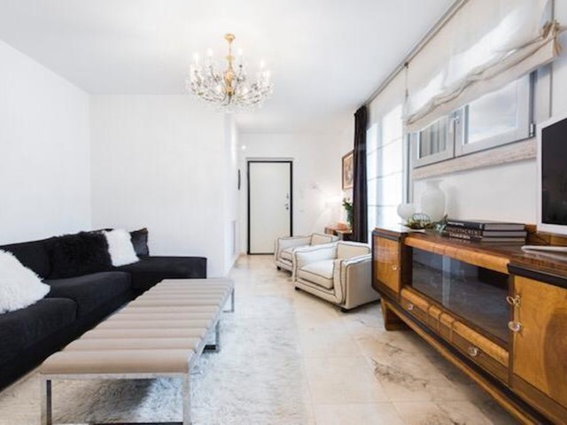 Trilocale in Affitto a Siena, 1'100&euro;, 65 m², arredato, con Box