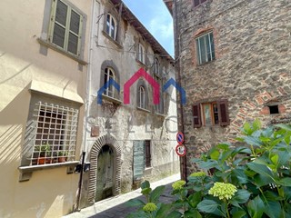 Appartamento in Vendita a Villa Basilica, 70'000&euro;, 200 m²