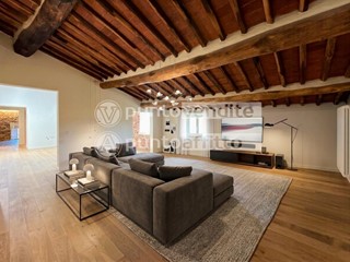 Appartamento in Vendita a Lucca, 650'000&euro;, 140 m²