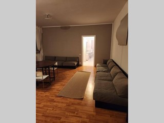 Trilocale in Affitto a Carrara, zona Marina di Carrara, 850&euro;, 70 m², arredato