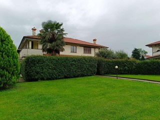 Quadrilocale in Vendita a Inveruno, 122'250&euro;, 138 m², con Box