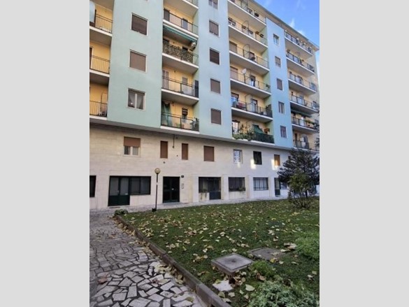 Trilocale in Vendita a Milano, 131'250&euro;, 73 m²